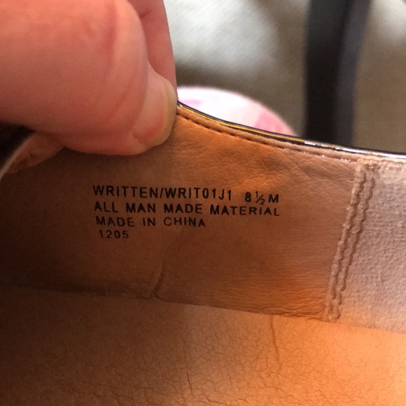 Patent non leather black shoes with chunky soles - Picture 6 of 7